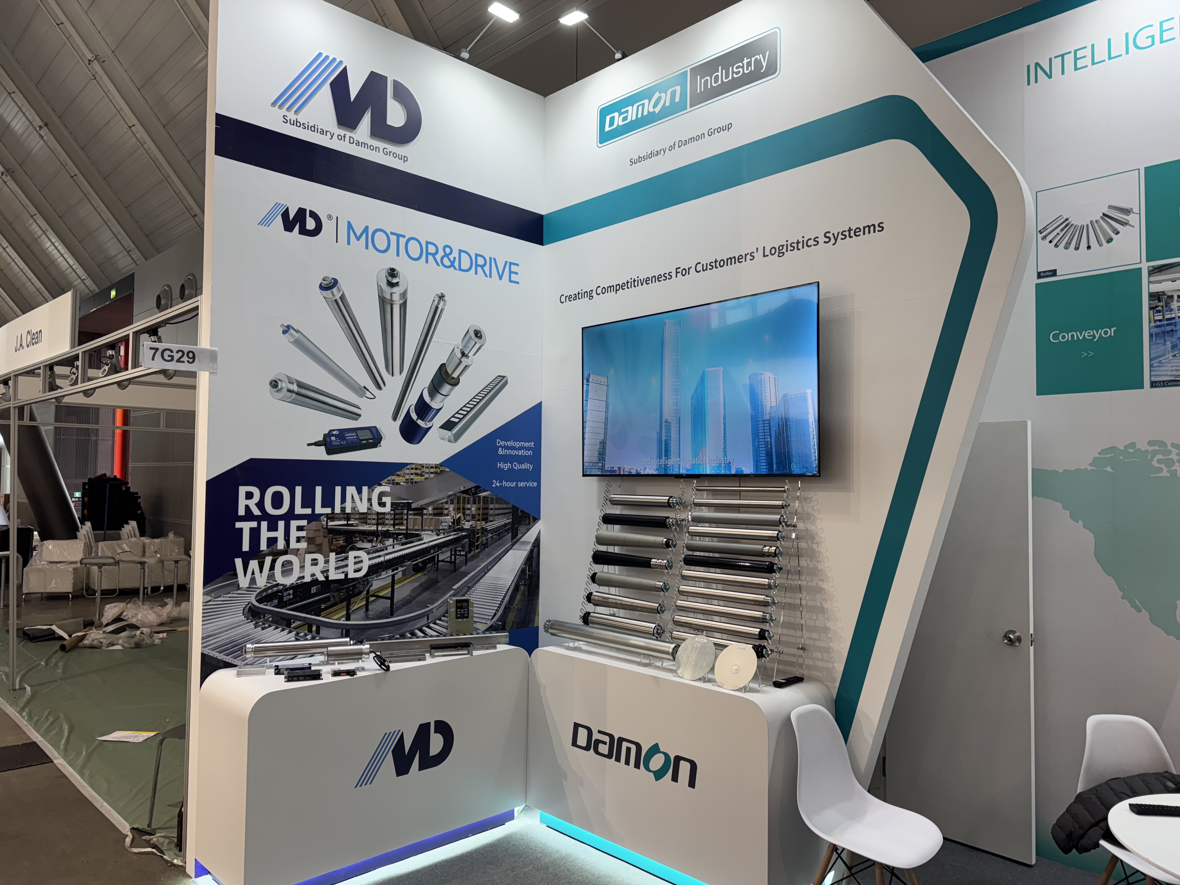 M & D는 국제 물류 전시회에서 빛을 발하며 혁신적인 제품은 관심을 끌고 있습니다.